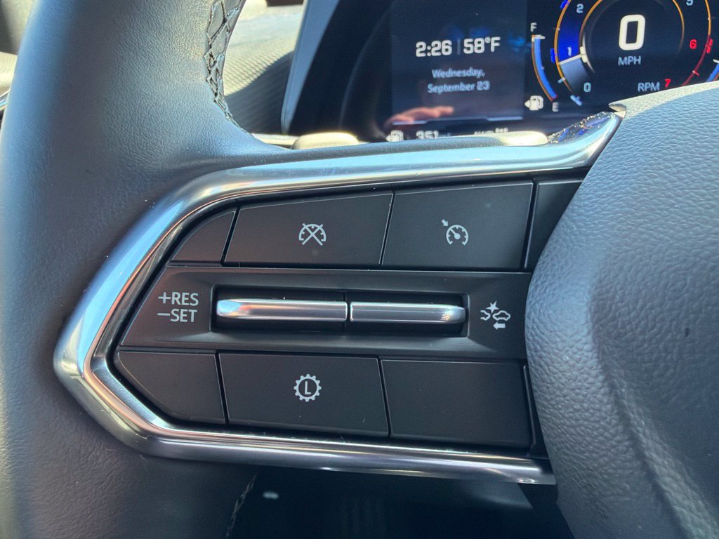Used 2026 Chevrolet Equinox LT AWD/4WD image 13