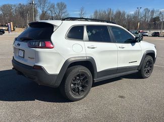 Used 2023 Jeep Cherokee Trailhawk w/ Sun & Sound Group video 3