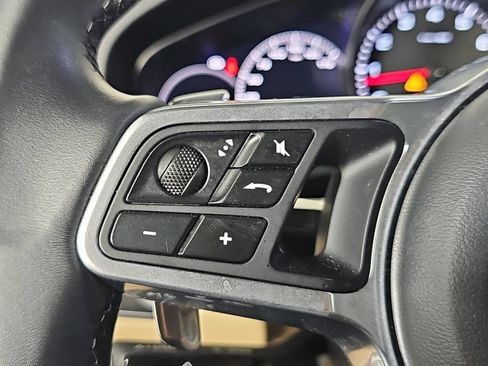 Used 2023 Porsche Cayenne w/ Premium Package AWD/4WD image 17