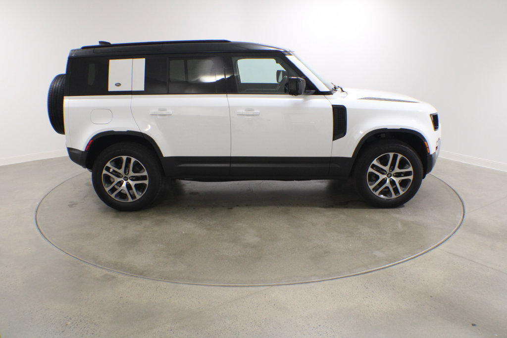 Certified 2023 Land Rover Defender 110 S AWD/4WD image 7
