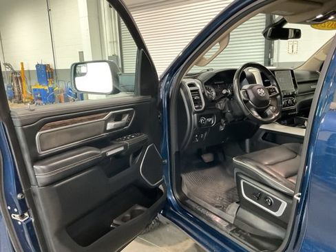 Used 2020 RAM 1500 Laramie AWD/4WD image 9