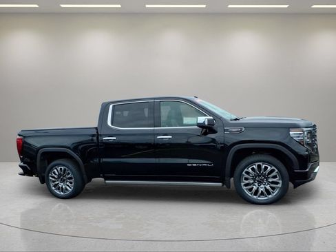 Used 2024 GMC Sierra 1500 Denali Ultimate AWD/4WD image 2