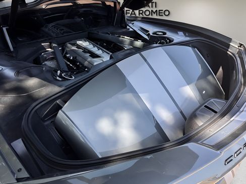 Used 2023 Chevrolet Corvette Stingray Preferred Cpe w/ Z51 Performance Package RWD image 24