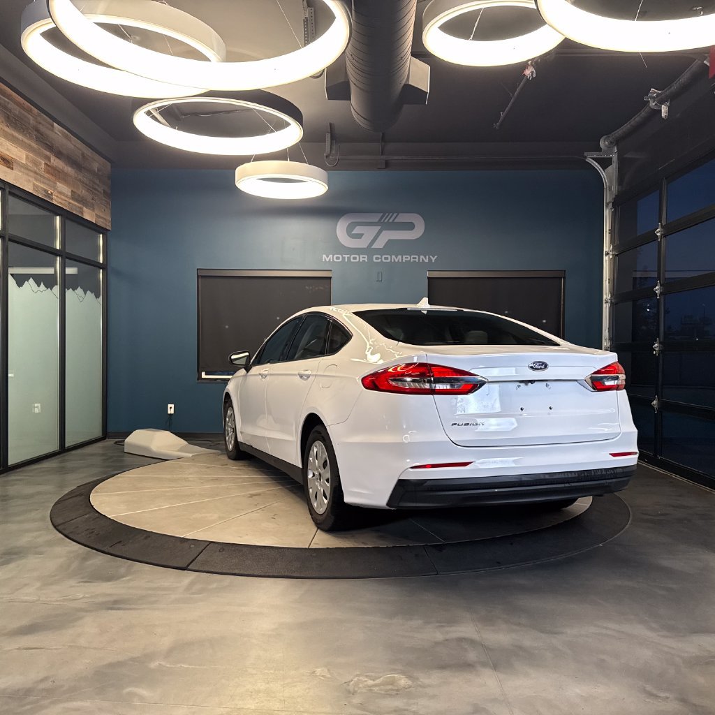 Used 2020 Ford Fusion S FWD image 5
