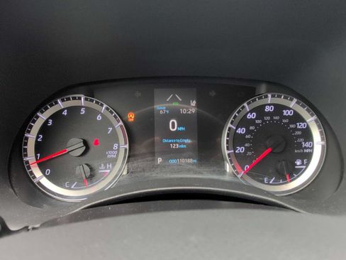 Used 2021 Toyota Highlander LE AWD/4WD image 33