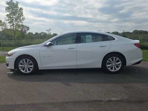 Used 2025 Chevrolet Malibu LT FWD image 12