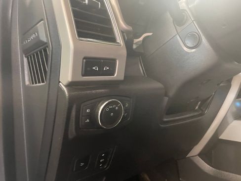 Used 2020 Ford F250 Lariat w/ Lariat Ultimate Package image 21