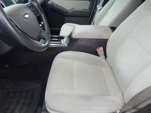 Used 2008 Ford Explorer XLT RWD image 6