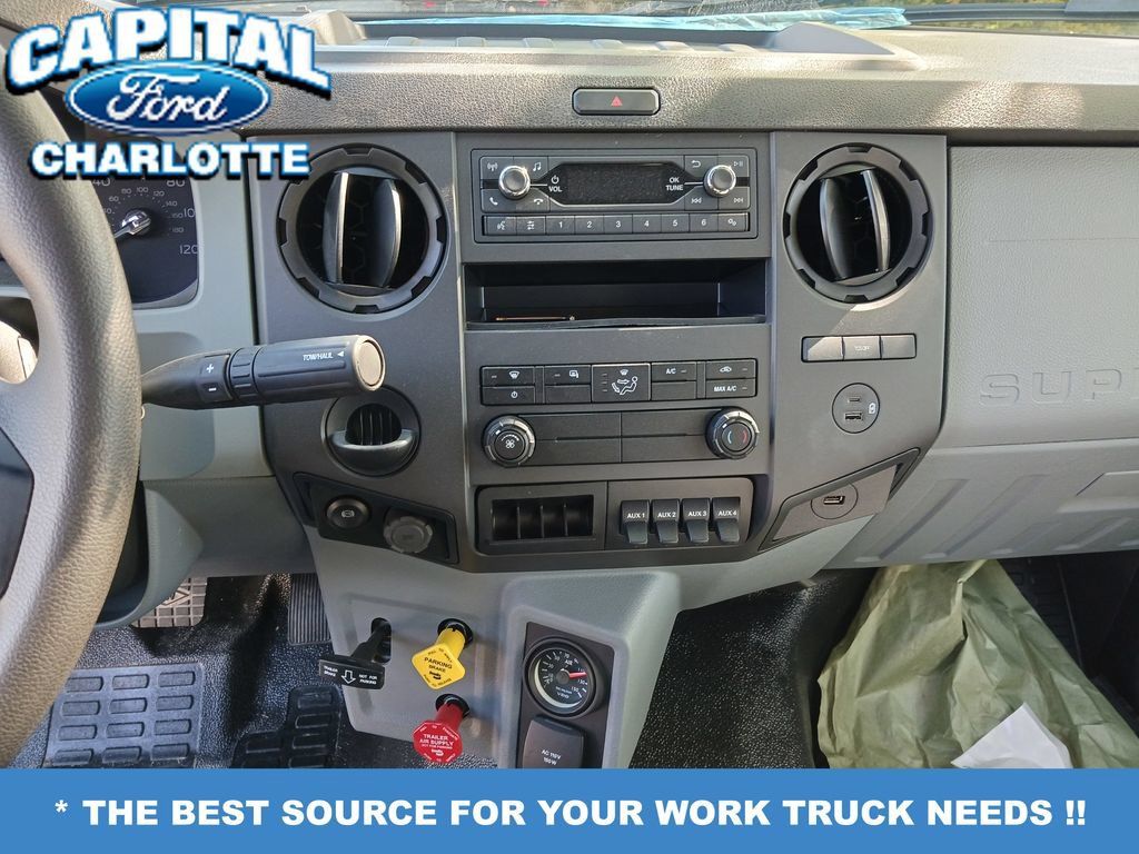New 2027 Ford F750 2WD Regular Cab Super Duty image 17