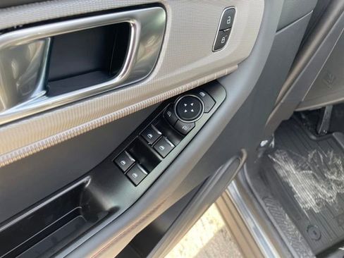 New 2026 Ford Explorer Active w/ Active Comfort Package image 11