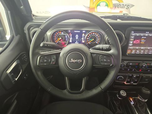 Certified 2021 Jeep Gladiator Sport image 15