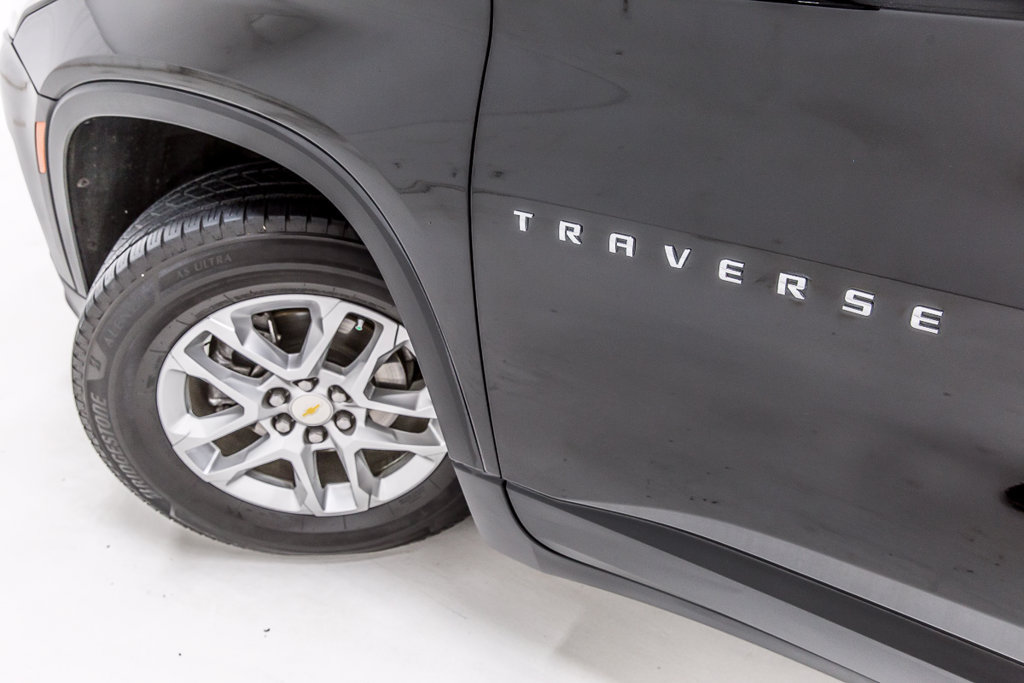 Used 2023 Chevrolet Traverse LS w/ Safety Package FWD image 11