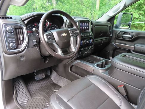 Used 2021 Chevrolet Silverado 2500 LTZ AWD/4WD image 25
