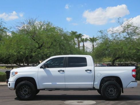 Used 2015 Toyota Tundra SR5 w/ SR5 Upgrade Package AWD/4WD image 2