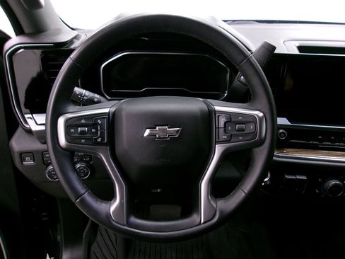 Certified 2024 Chevrolet Silverado 1500 RST w/ Z71 Off-Road Package AWD/4WD image 6
