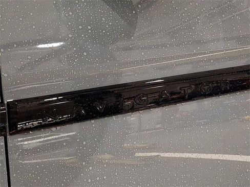 New 2025 Lincoln Navigator Reserve w/ Jet Appearance Package image 12