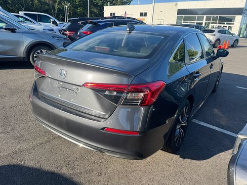 Used 2023 Honda Civic EX image 3