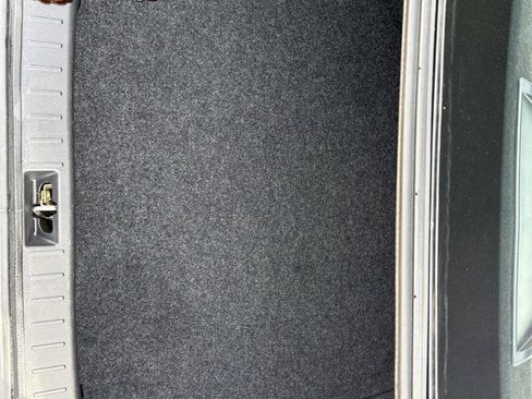 Used 2025 Nissan Versa SV image 27