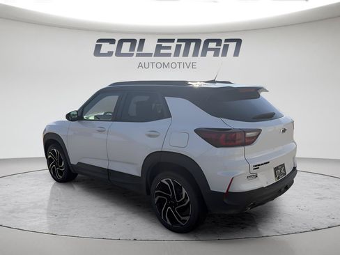 Used 2024 Chevrolet TrailBlazer RS w/ Convenience Package AWD/4WD image 3