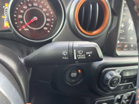 Used 2021 Jeep Gladiator Mojave AWD/4WD image 22