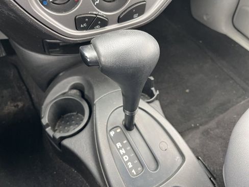 Used 2006 Ford Focus ZX5 Hatchback FWD image 18