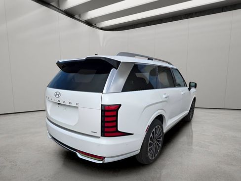 Used 2026 Hyundai Palisade Calligraphy image 5
