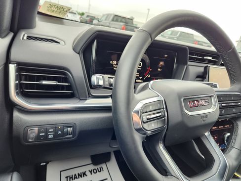 Used 2025 GMC Terrain Elevation AWD/4WD image 24