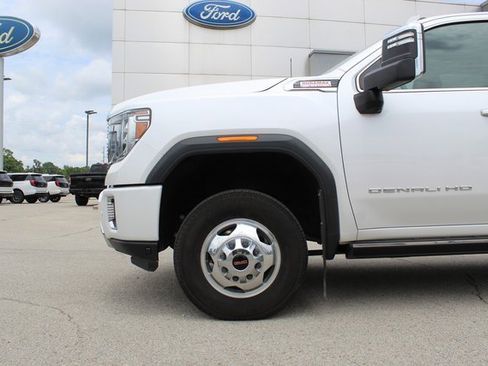 Used 2023 GMC Sierra 3500 Denali AWD/4WD image 9