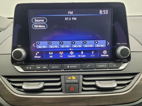 Used 2025 Nissan Altima 2.5 SV FWD image 25