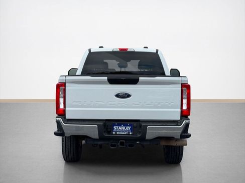 Used 2025 Ford F250 XLT w/ FX4 Off-Road Package AWD/4WD image 7