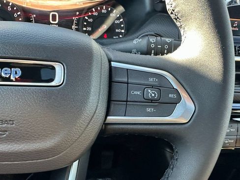 New 2026 Jeep Compass Latitude w/ Sun and Sound Group AWD/4WD image 22