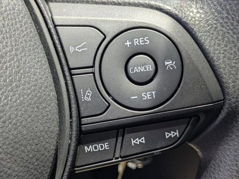 Used 2022 Toyota RAV4 LE AWD/4WD image 14