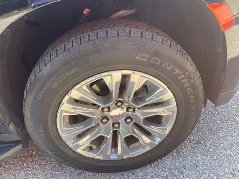 Used 2024 GMC Yukon Denali AWD/4WD image 7