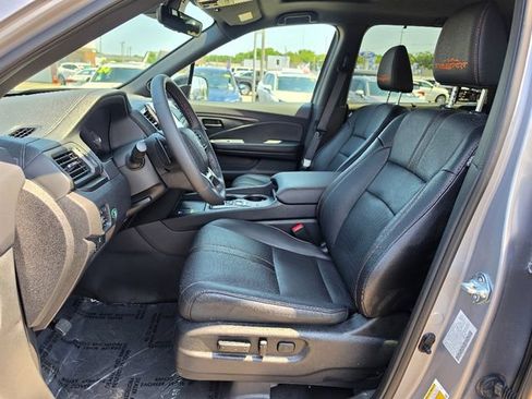Used 2025 Honda Passport TrailSport image 21
