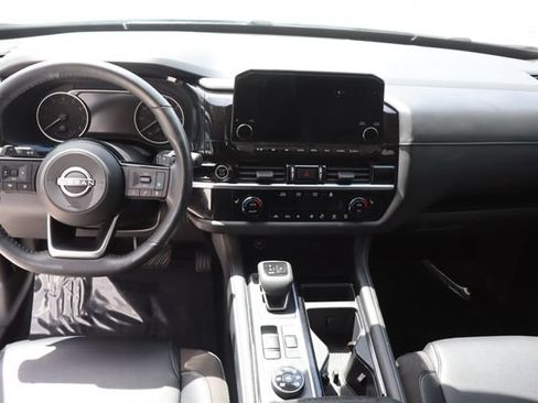 Used 2023 Nissan Pathfinder SL AWD/4WD image 33