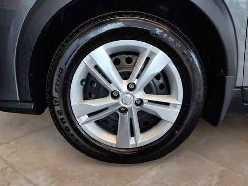 Certified 2025 Nissan Kicks Play S image 27