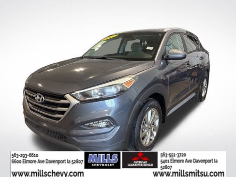 Used 2017 Hyundai Tucson SE image 1