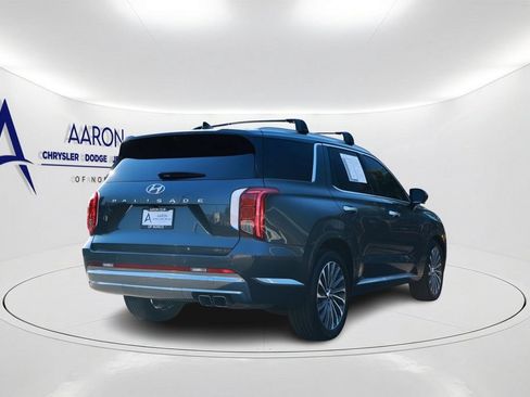 Used 2024 Hyundai Palisade Calligraphy FWD image 4