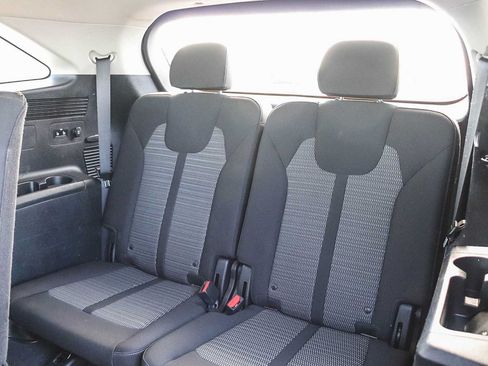 Used 2022 Kia Sorento LX FWD image 19