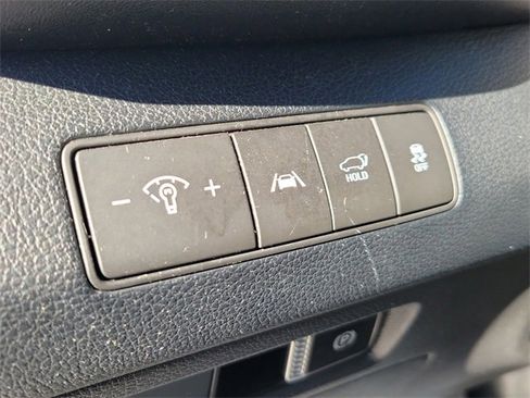 Used 2023 Hyundai Santa Fe SEL image 11