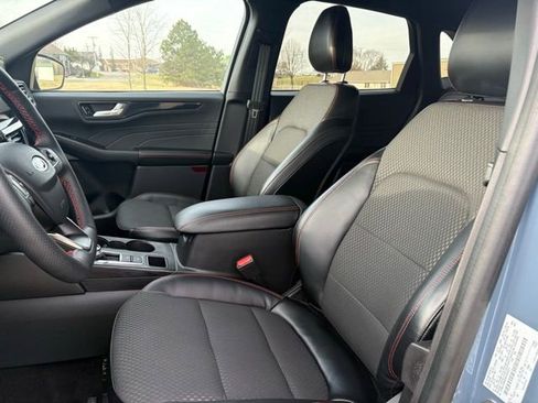 Used 2024 Ford Escape ST-Line w/ Tech Pack #1 image 11