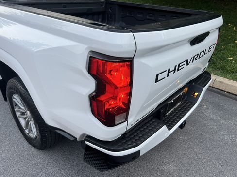 Used 2025 Chevrolet Colorado LT w/ Advanced Trailering Package RWD image 92