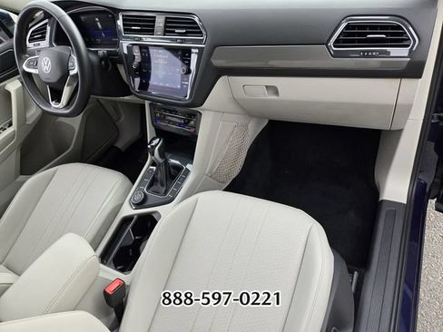 Certified 2022 Volkswagen Tiguan SE AWD/4WD image 18