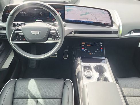 New 2026 Cadillac Vistiq Platinum AWD/4WD image 21