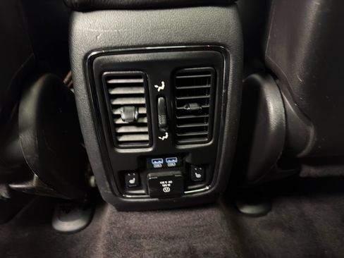 Used 2016 Jeep Grand Cherokee High Altitude image 32