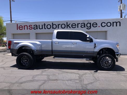 Used 2020 Ford F350 Lariat AWD/4WD image 1