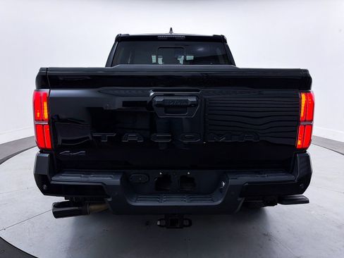 Used 2024 Toyota Tacoma TRD Off-Road w/ TRD Off Road Upgrade Package image 15