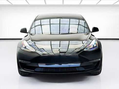 Used 2023 Tesla Model 3 Standard Range image 2
