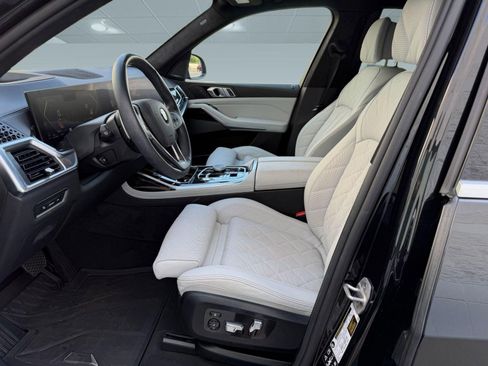 Certified 2025 BMW X7 xDrive40i AWD/4WD image 5
