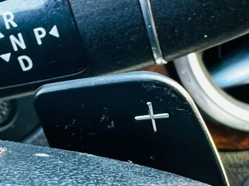 Used 2015 Mercedes-Benz GLA 250 w/ Premium Package image 31